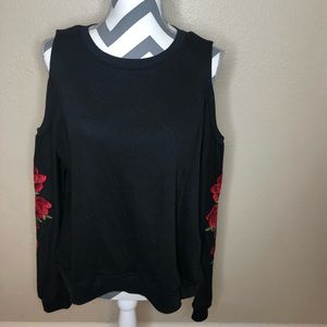 Shoulderless sweater